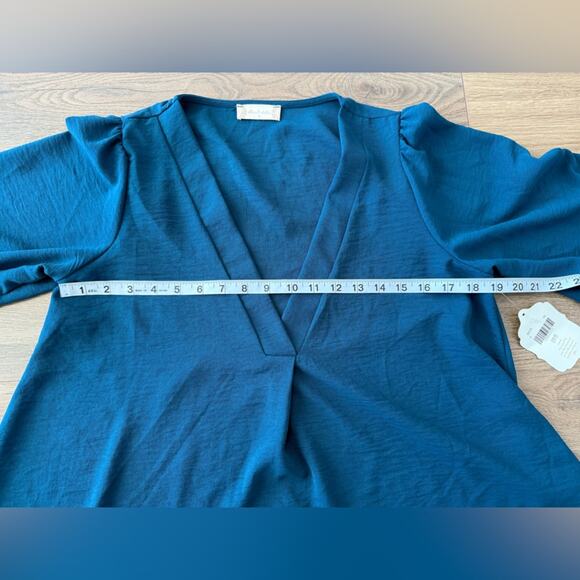 NWT Altar’d State Loose Fit V-Neck Balloon Sleeve Peasant Top Teal Size Medium - Picture 9 of 10